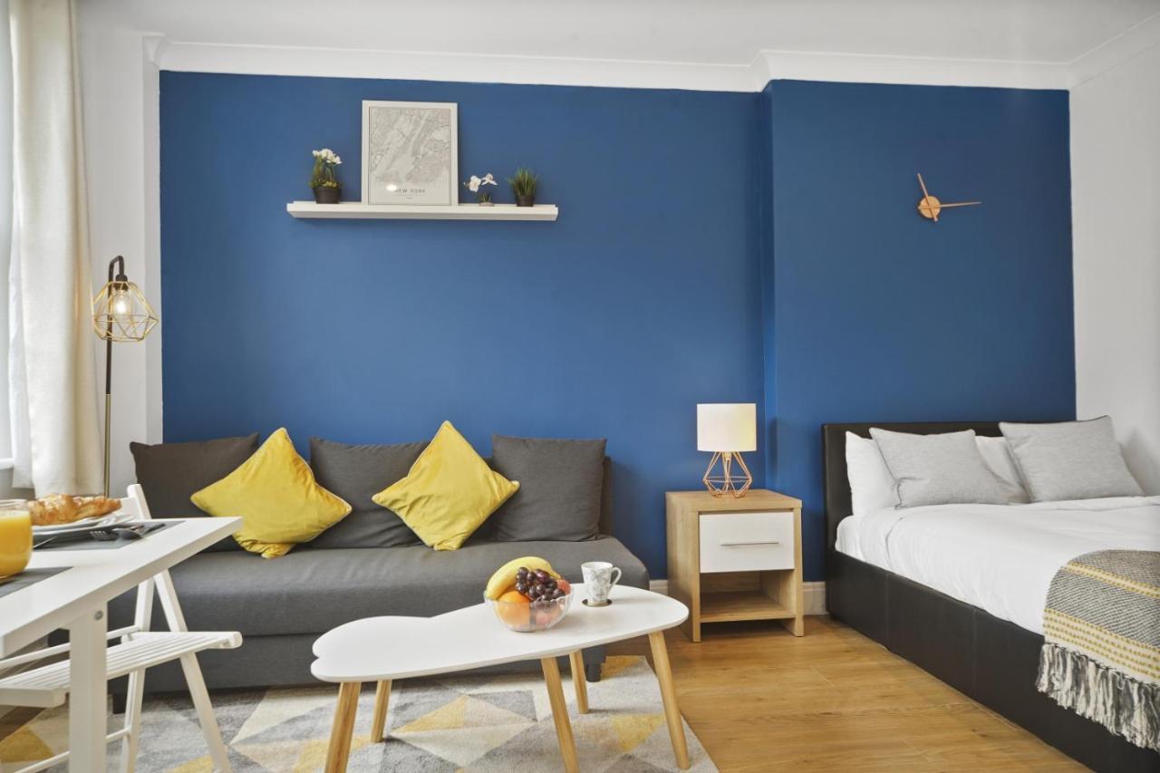 Studio Apartment By Homely Stays Лондон Екстер'єр фото