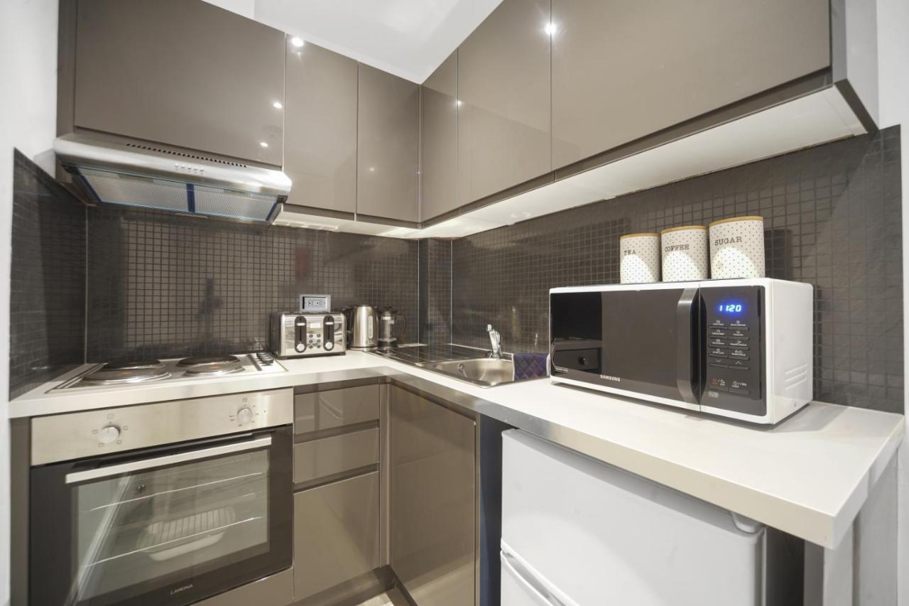 Studio Apartment By Homely Stays Лондон Екстер'єр фото